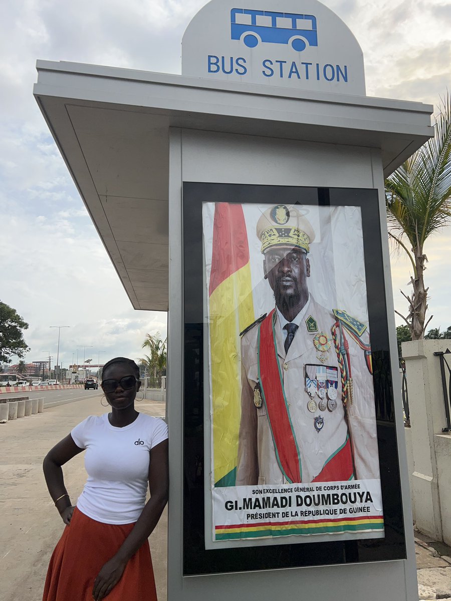 Efyakimora's tweet photo. I took a picture with the president of the Republic of Guinea 🇬🇳 
GI. Mamady Doumbouya https://t.co/l8hlk8q9AE