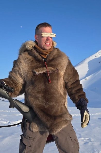 trad_west_'s tweet photo. >Quit a successful law career to pursue his passion
>Taught millions of young men how to survive in the wild
>Became one of the biggest youtubers
>Bakes fresh bread with honey butter in the middle of the wilderness 
>Faithful to his wife 
>Spends his days teaching his kids valuable survival and life skills 
>Achieved the ultimate dream of getting paid to be a great dad
>Quit when he started to get too famous to focus on his family and Church

Luke won. Be like Luke.