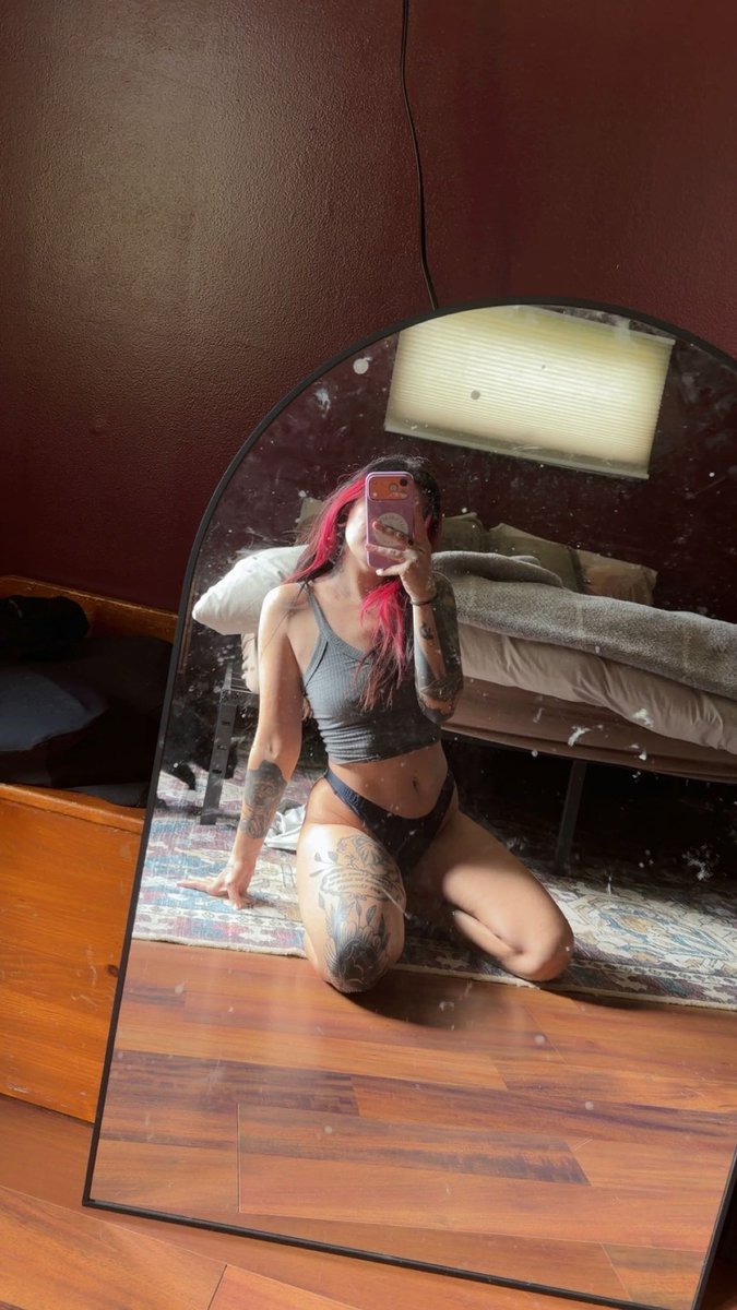 wickedkaylee_'s tweet photo. https://t.co/tUITp41L2v let’s play 😈🥵 https://t.co/GSI9XjdLEz