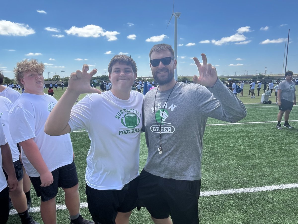 HarrisonHill67's tweet photo. Had a great time at the @MeanGreenFB camp on Wednesday! Big thanks for all of the coaching @OLCoachMattox looking forward to next season! https://t.co/trUG9zcgvd