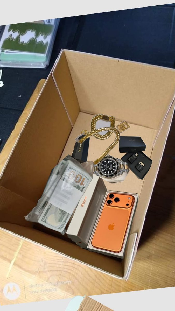 MariaHoffmoovx's tweet photo. @theoty_alex01 This package is for you for you to know how much I love you just send me direct message on telegram or zangi https://t.co/7Zlfqhiv3W