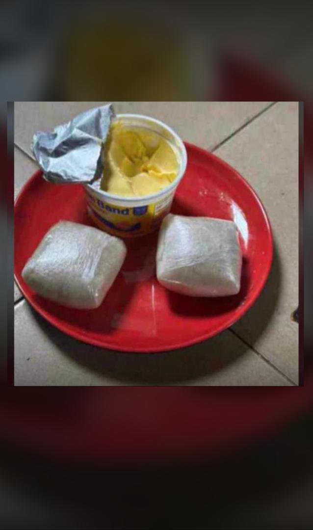 midethecaptain's tweet photo. Eat this combo or go back to your Ex? https://t.co/BPwl8LQ2tl