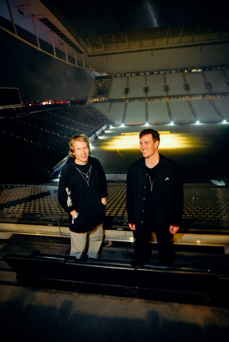 Bobmosesmusic's tweet photo. We’re back in our home town on June 24 to play the new Freedom Mobile Arch for FIFA! Band is on at 8pm and Club Set afters at Village Studios the same night. Come on down and let’s party! https://t.co/noybFqDTu3
