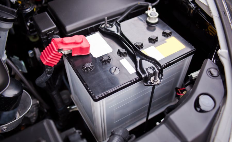 FAKiaGreer's tweet photo. FAQ: How long does a car battery usually last? 🔋

Most vehicle batteries last between 3 and 5 years, but weather, driving habits, and maintenance can all impact battery life. If your vehicle has been slow to start, it may be time for a battery check!

#ServiceTip #BatteryCare https://t.co/dVOgZwM4dR