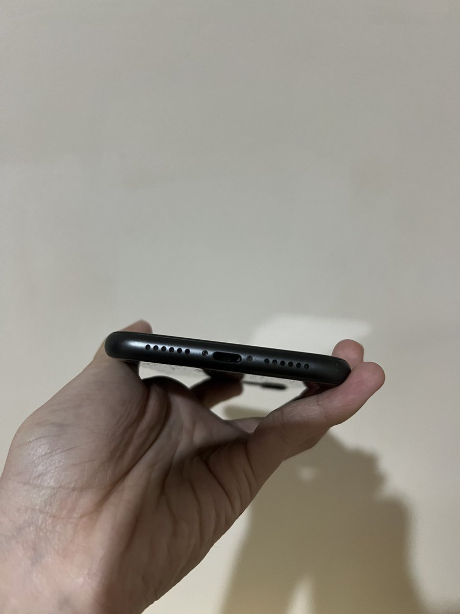 bubidum's tweet photo. WTS Iphone 11 second IBOX 128GB
mulus bangett (pemakaian pribadi dan sangat dijaga)
✅ Box ori, all fitur gaada problem, batre &amp; sparepart belum pernah ganti (semua ori from Ibox)
Rp4.900.000,-
(bisa nego COD Bandung)
(ada oren chat aja buat linknya klo serius)
+ free case https://t.co/fReFVsI0YP