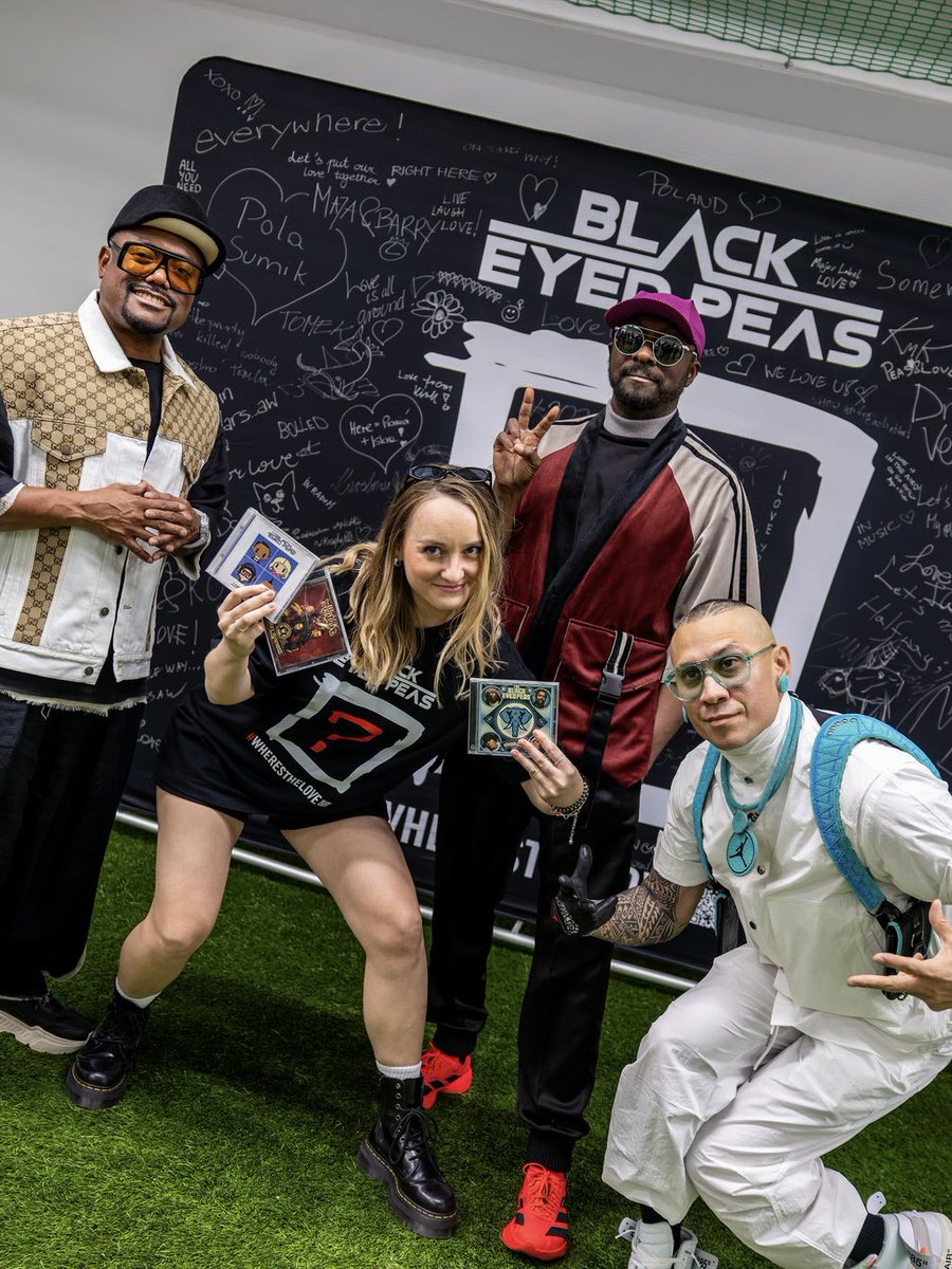 bep's tweet photo. We felt the LOVE. Thank you Poland ♥️ https://t.co/CKaRZ4E6mb