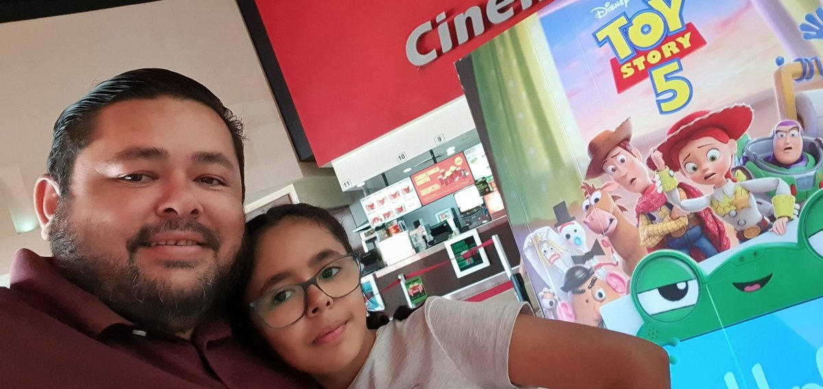 pakit00's tweet photo. Y que me invita al cine! https://t.co/o7KRHcGtEP