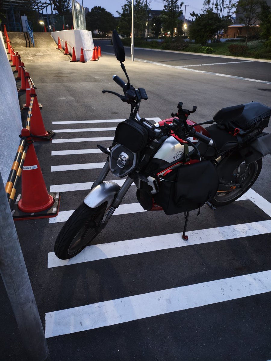 taachi's tweet photo. この時間に走るのが一番気持ちよくてイイねｗ
空いてるしなー https://t.co/2aBqX2jM3T