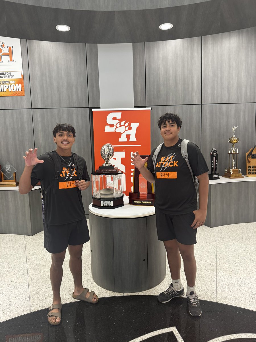 jarazbasti5873's tweet photo. Had an amazing time with @CoachToneW and an amazing conversation truly blessed to come out to @BearkatsFB and work. #TheStable #TheStandard @PrepRedzoneTX @LoneStarPrepsTX @RandallSweet5 @KaleSteed @806hsscmedia @KyleMorgan_XOS @ScottRapp17 @coachdunnam @TrainanceP @Matt_Stepp817 @PressPassSports @dctf