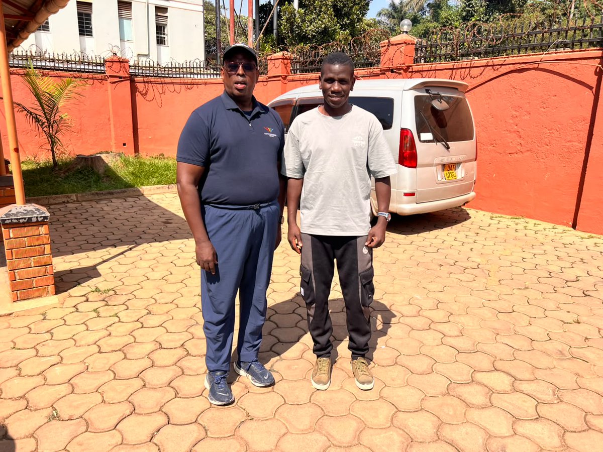 kabaddi_of's tweet photo. Early today we held a very constructive meeting with @drukare on Kabaddi development in Uganda @DavidLumansi @DNyeko @Educ_SportsUg @EngJonard @NBSportUg @nssfug @Official_UOC @GovUganda @OgwangOgwang @PlasconUganda @ItwsSpecialists @kyanoEstatesInt @USPAmedia thank you https://t.co/2OVClYuxsQ