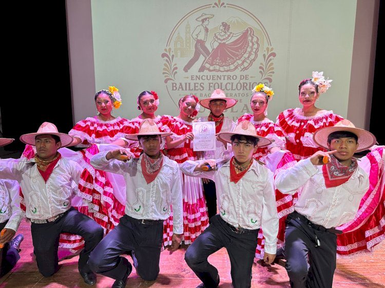 AntorchaAM's tweet photo. Alumnos de Atlixco logran el tercer lugar en Encuentro Estatal de Bailes Folclóricos de Bachilleratos del estado  

Jesús Macuil

https://t.co/Hg7KPloxQe https://t.co/WQVoEjOKIS