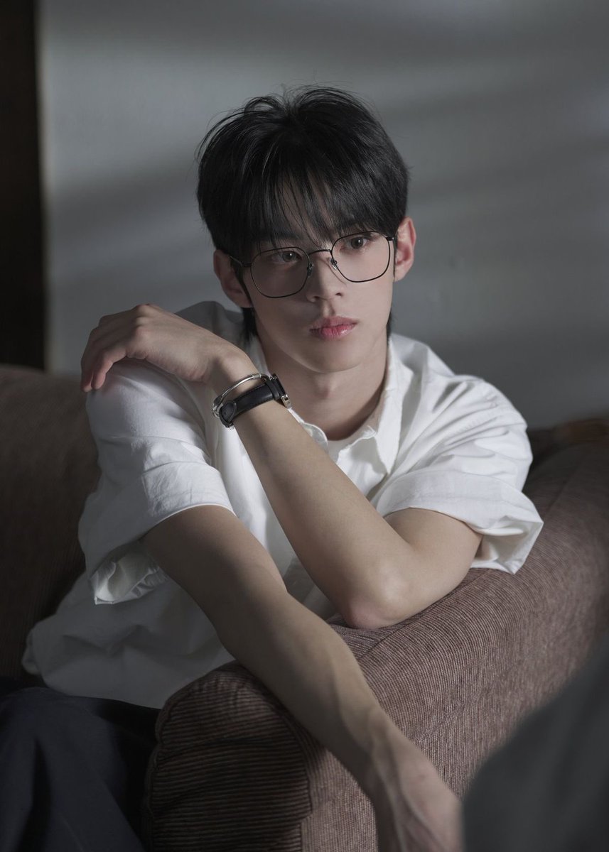 BAby_Ppy_DH's tweet photo. 중안부가 마냥 짧지 않다는 것이 좋은 느낌을 줌 https://t.co/iagyjzlP8h