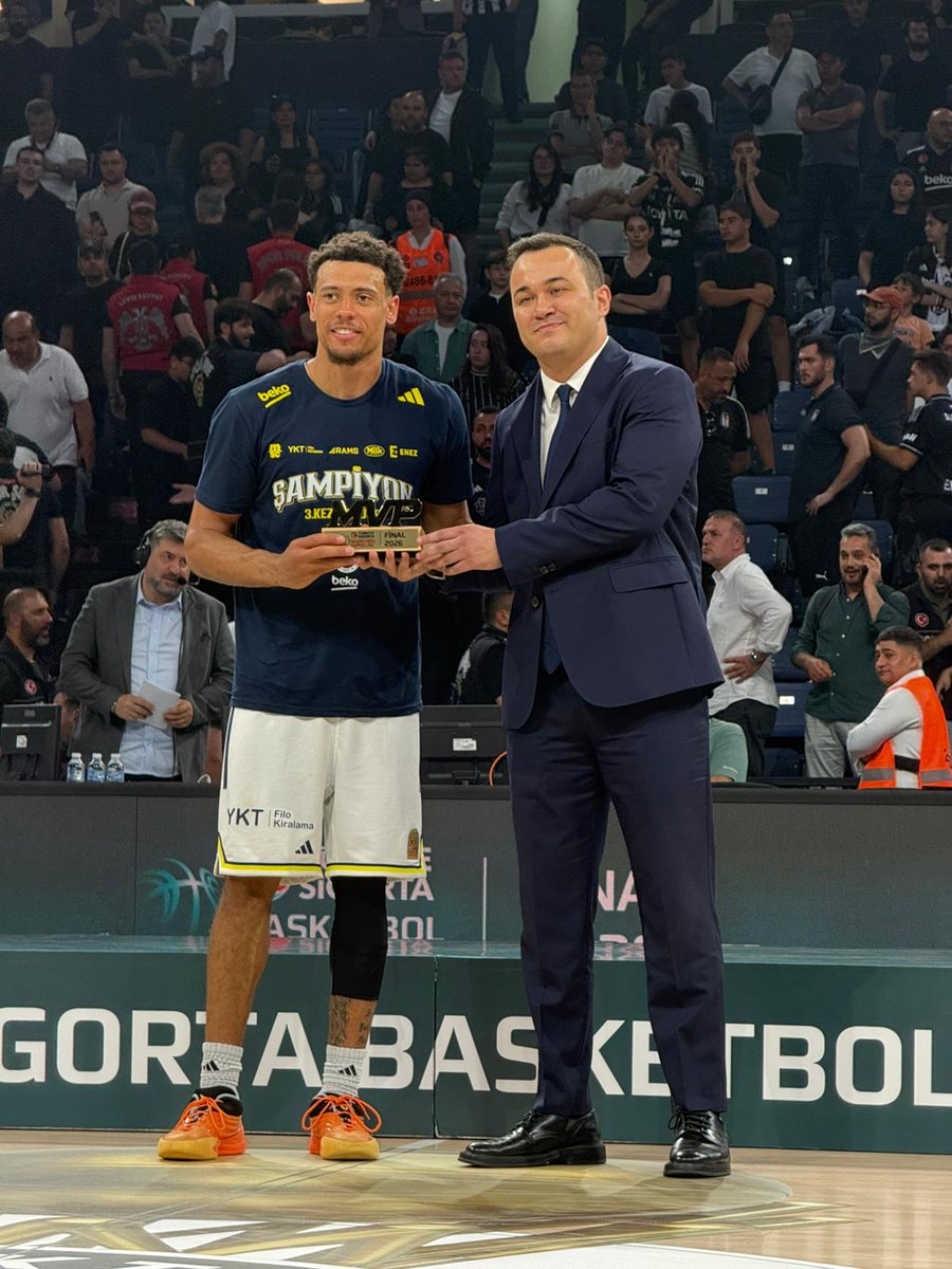 beINSPORTS_TR's tweet photo. ✨ Türkiye Sigorta Basketbol Süper Ligi'nde 2025/26 Sezonu final serisinin en değerli oyuncusu Wade Baldwin oluyor!

#TSBSL #beINSPORTS https://t.co/XesezD3JEr
