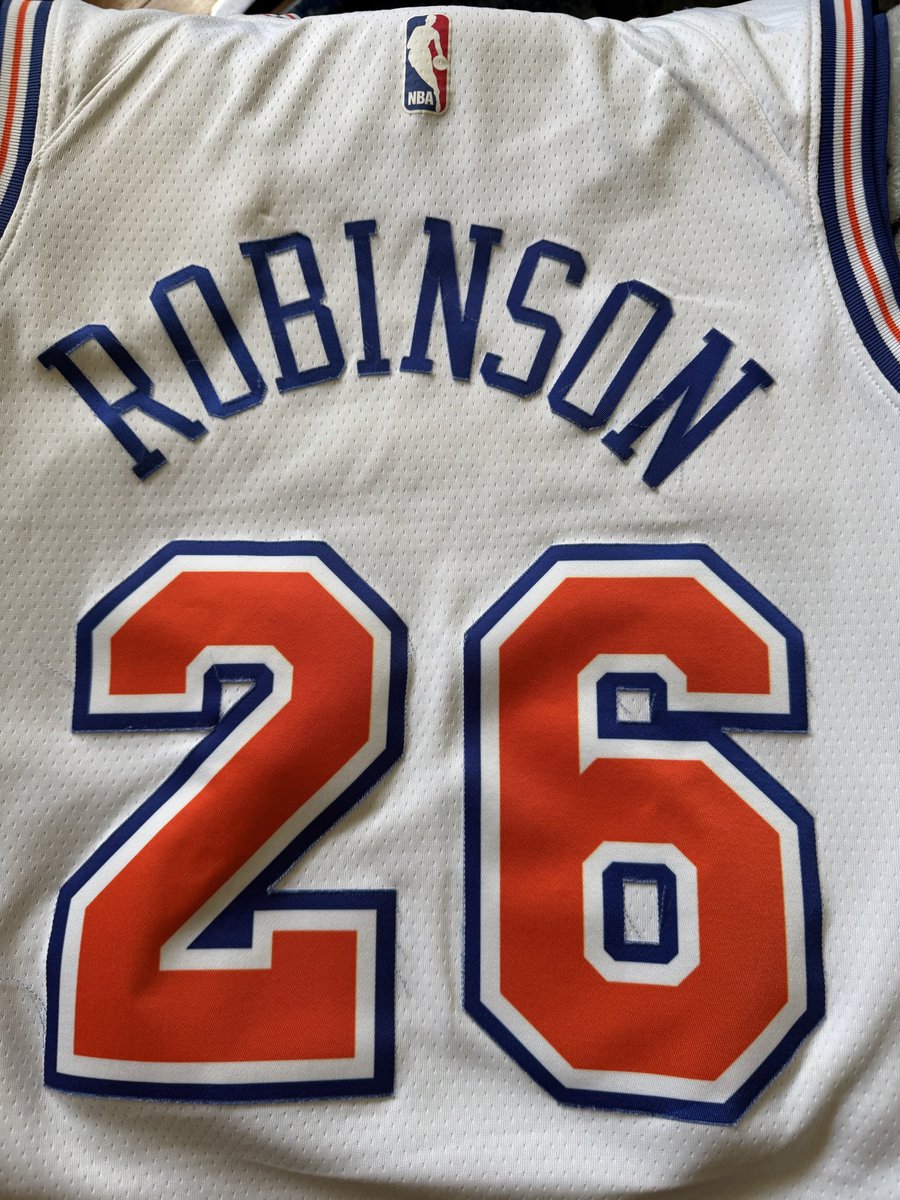 ChrisGesner3's tweet photo. @Majorleaguemadd @FansAuthentic Mitchell Robinson https://t.co/fnQXnxzLe5