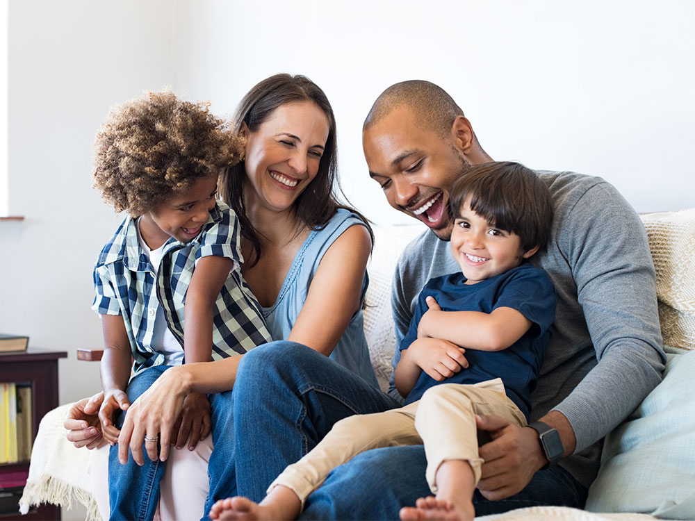 SAfmRadio's tweet photo. [ON AIR] What Exactly Does A Family Inherit When A Father Lives A Double Life?  Families continue to
grapple with the discovery of secret children, hidden households, absent fathers, inheritance disputes, divided loyalties. We speak with Paul Nzimande – Author, Life Coach and Mental Wellness Advocate with @BerthaCharuma1 on #SAfmTheChillZone