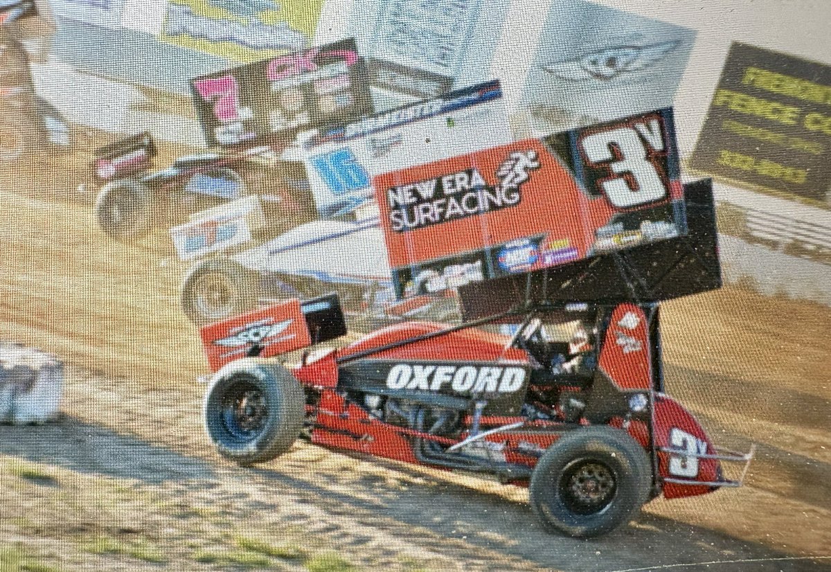 JimBalentine's tweet photo. @FremontSpeedway 6.19.26 @AllStarSprints heat action @BrianLiskai https://t.co/UEAFKw7pM4
