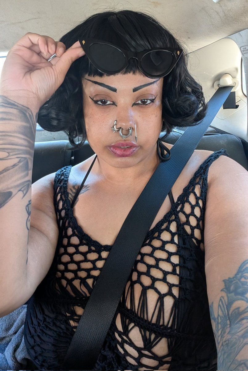 MUSEUMOFTERROR's tweet photo. Happy Juneteenth y'all, summergoth mode omw to bask in the sun with my friends 🌞 gamers....let's get this tan 🙏🏾 https://t.co/8nxgOFDAEf