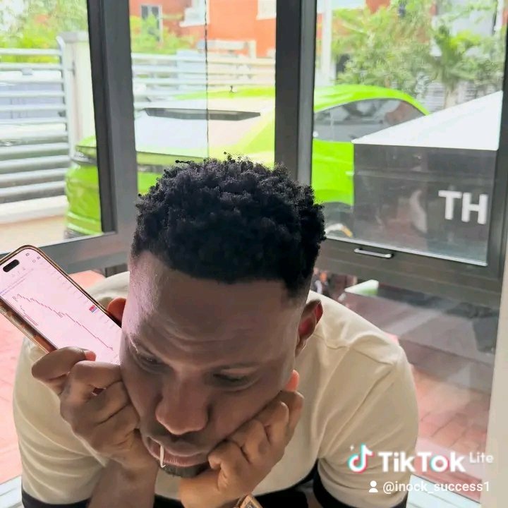 Sivaltrdx's tweet photo. How I want take raise this $30 before Monday 🤦 https://t.co/MMv38AEvLn