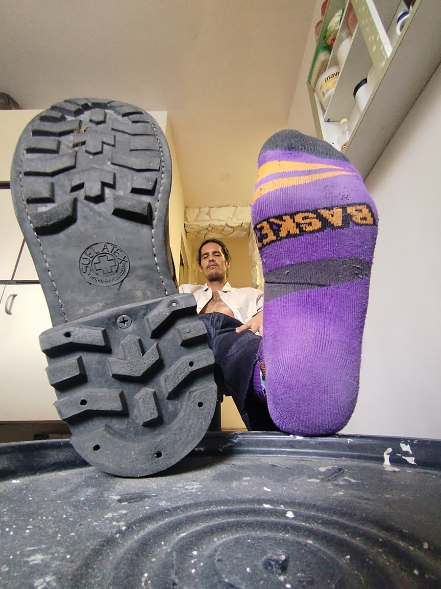 TheStonerAngel's tweet photo. Clean the treads while breathing my foot stink
#Footmaster #Footfetish #Workboot #Treads #bootfetish #Sock #sweatysock https://t.co/4Y6o5GT5GK