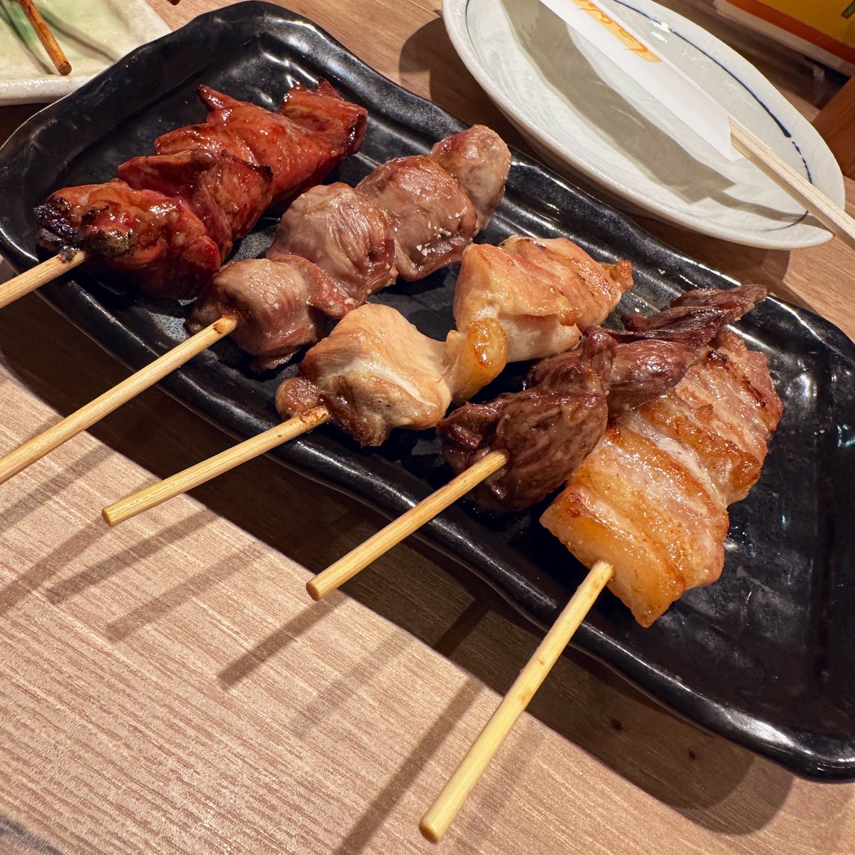 __vxk__'s tweet photo. いつかの焼鳥たち！
美味しかった😋 https://t.co/S7UZm9A3Wu