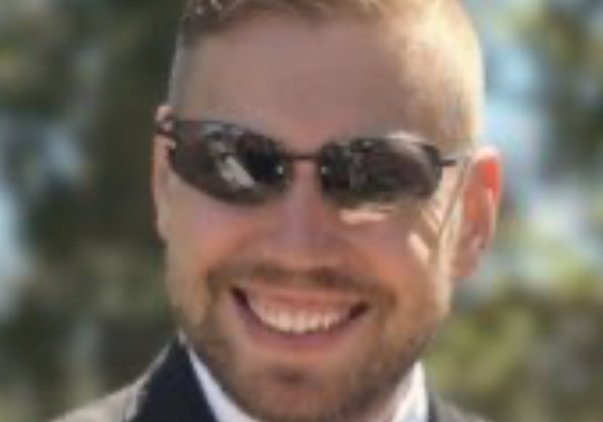 NTRIVS's tweet photo. @tim_13 @realxalmon @keithedwards Holy jump scare https://t.co/ty63EsDIAC