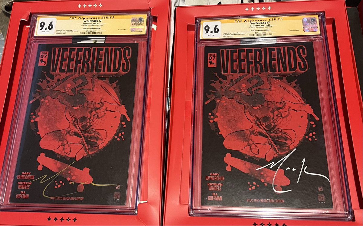 MelimelzX3's tweet photo. I became a curious crane and opened my sealed blood red ninja graded comics and hit signatures !! Ninja is calling me !! 🥷💥 
Should I just become a Ninja maxi 🤔 ??

I can’t wait for NYC Comic con this year !!! @garyvee @VeeFriendsCards @veefriends https://t.co/1K4qfwpmOw