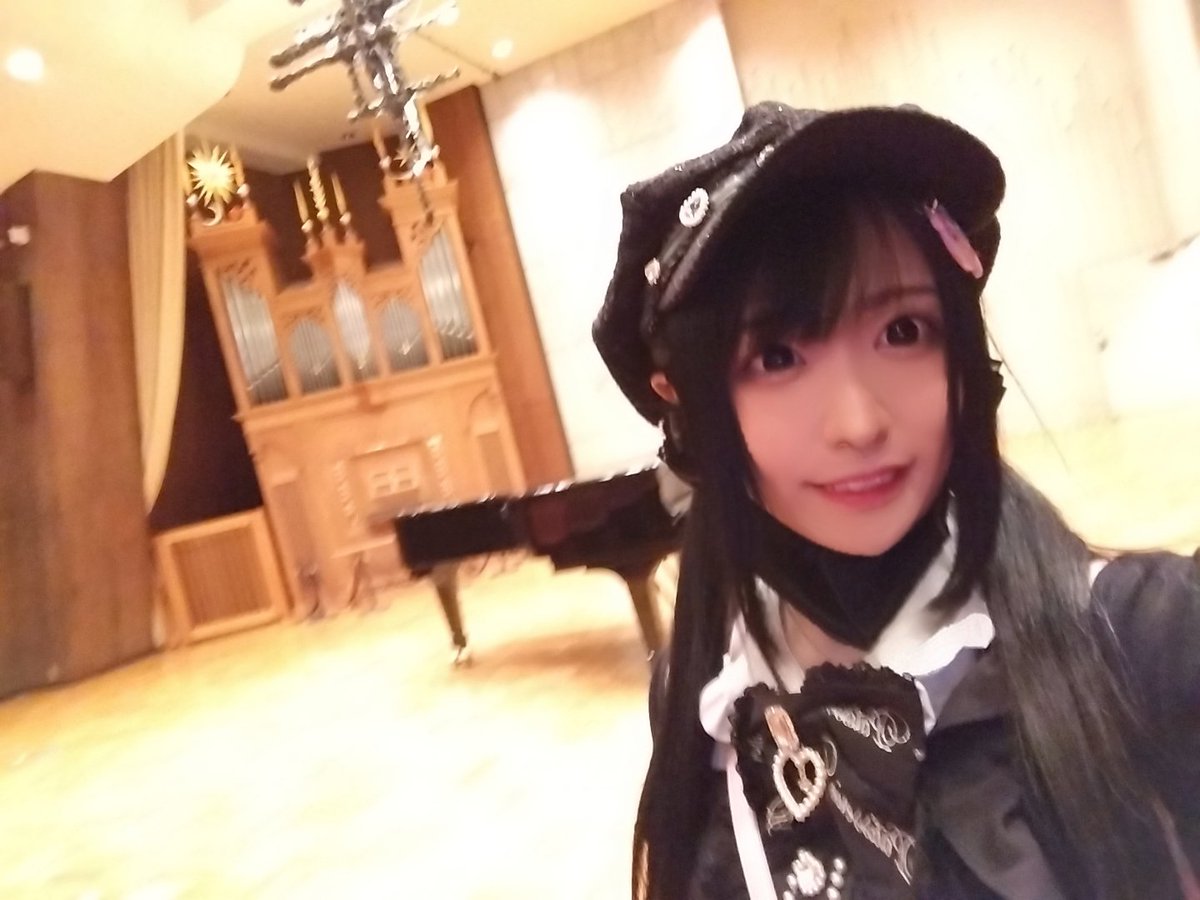 Miinaf317's tweet photo. おはみぃなです。ほぼ初めましての方と合唱してきます！
今歌ってる曲集は東京大、上智大の方々と歌わせていただいた大切な曲。めちゃくちゃ楽しかったけどこうやって今も繋がってるのはありがたいです。 https://t.co/Ik5x7TZNOQ