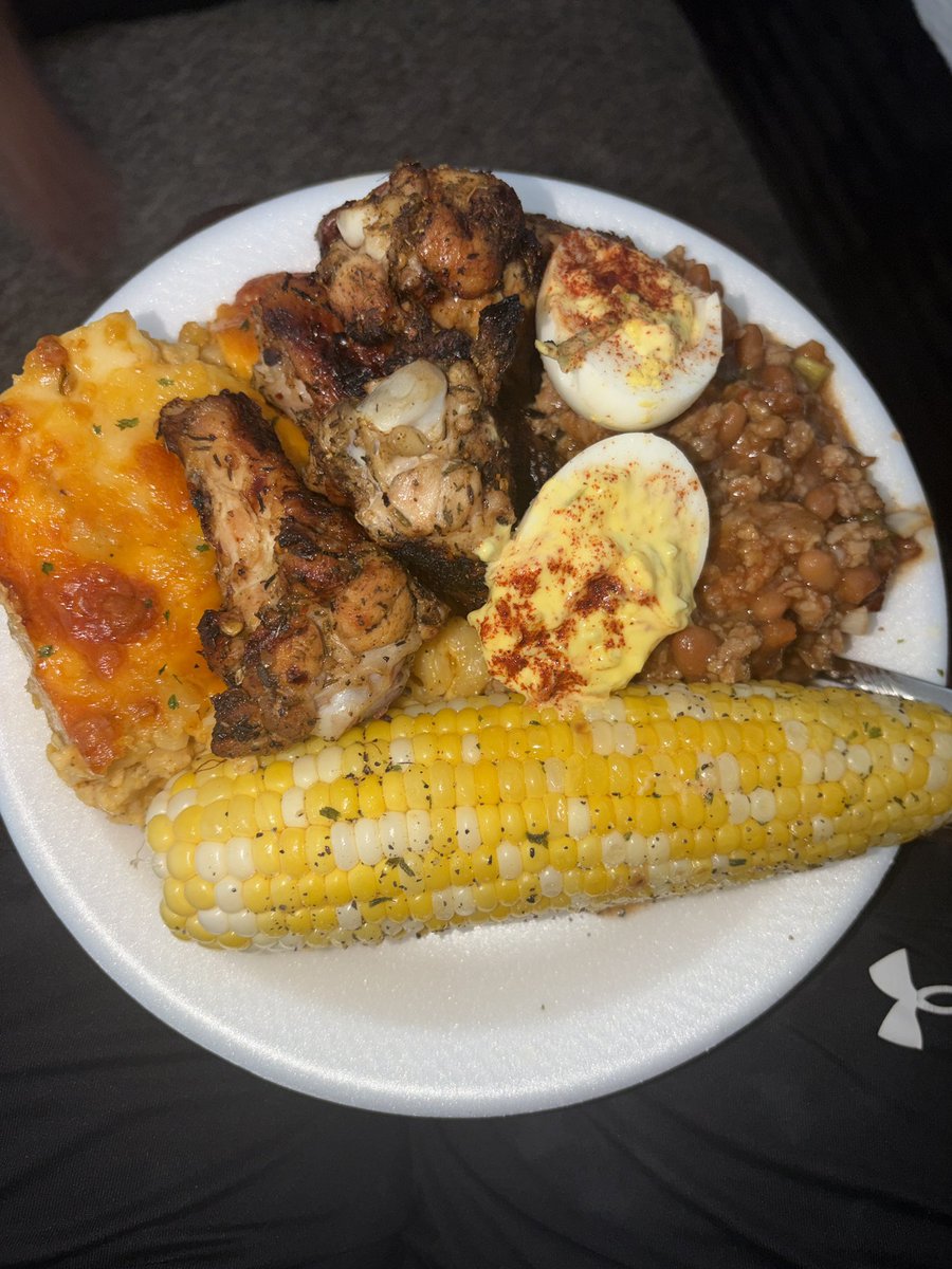 iiam__chanel's tweet photo. one thing ima do is get in the kitchen i love to cook 🥰🥰💕 https://t.co/jAuykfVG1R
