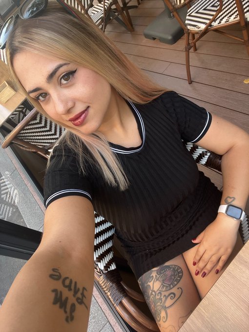 Nala In Barcelona | Madrid🎀 - 1 pic. Madrid, como siempre ha sido un placer inmesurable🥰 Gracias por las flores, las comidas y cenas, y sin duda por la compañía. Próxima parada, Alicante💋 https://t.co/p0ChZbWkvH
