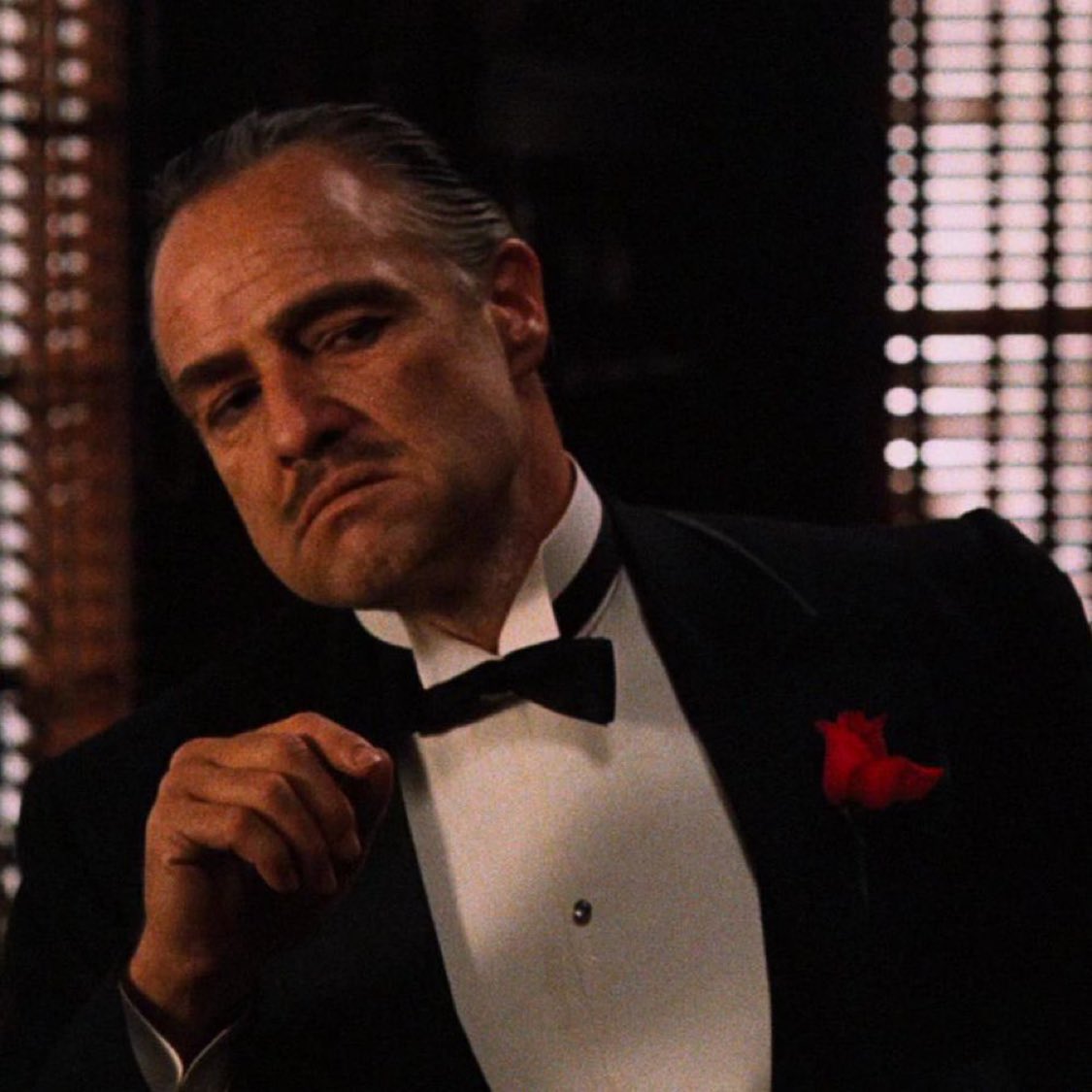 ossobold's tweet photo. “Ailesiyle vakit geçirmeyen bir adam asla gerçek bir adam olamaz.”

 —Mario Puzo https://t.co/B8GOX7pV69