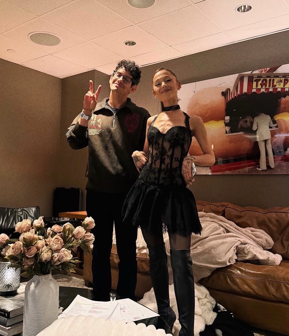 bubblyrem's tweet photo. ariana w matt and liz before her show :’) https://t.co/ek6nR1URyb