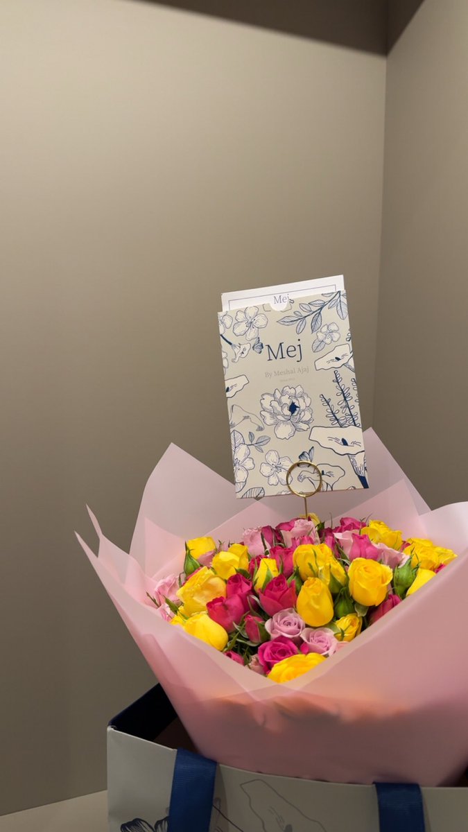 _ajya's tweet photo. هذا المساء للحب للشوق للمواعيد
هذا المساء في القلب شمع واغاني وعيد 💗 https://t.co/Y3kT3zYRfh
