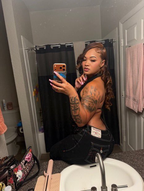 tharealjamiah's tweet photo. Hot i don’t need filter, i have a glam squad https://t.co/UvcyXrBkap