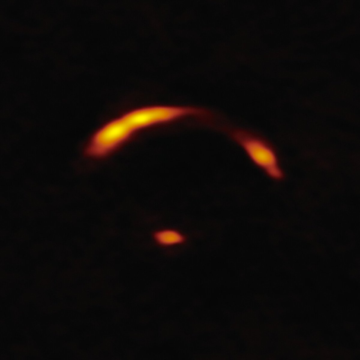 almaobs's tweet photo. 📡ALMA Reveals a Hidden Starburst Galaxy Linked to a High-Energy Neutrino.
✨Gravitational lensing allowed astronomers to study a compact, dust-obscured galaxy from 11 billion years ago 
https://t.co/rxoONxxAGN https://t.co/qILPjLtVVW