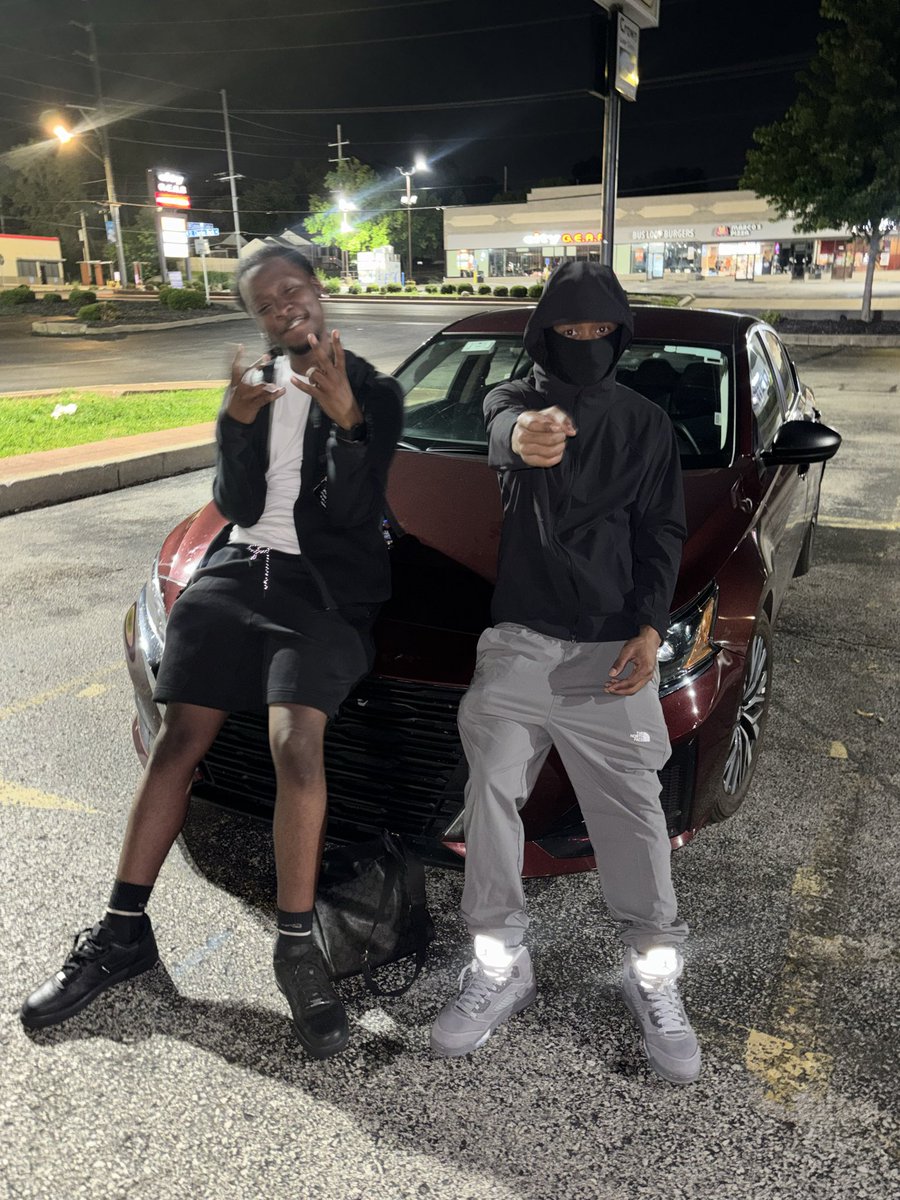 SleazGeneral's tweet photo. #stl #estl #314 #618 #os #chi https://t.co/3jtmm3Wfvv