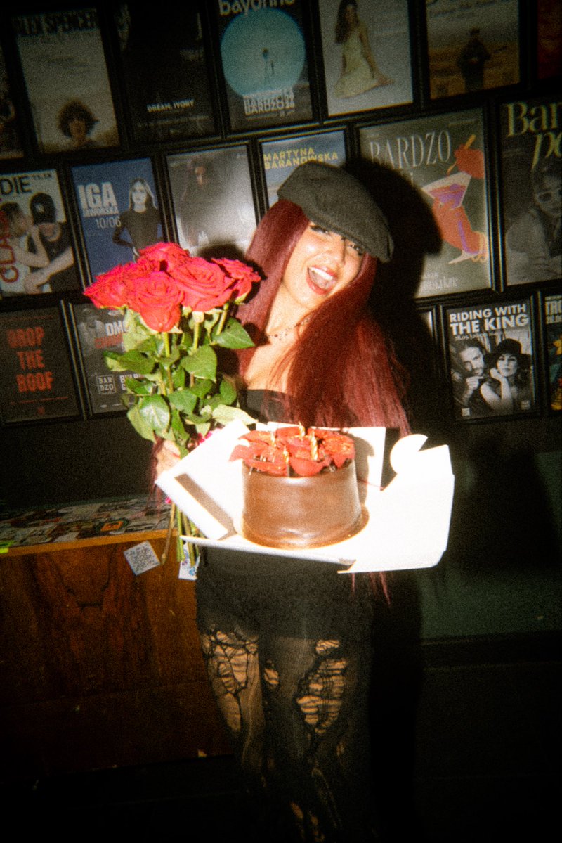 ivri0o's tweet photo. europe was a dream. my first international tour... sold out shows and some amazing experiences <3  ty to my team and those who came :) https://t.co/UcLq7mSnjQ