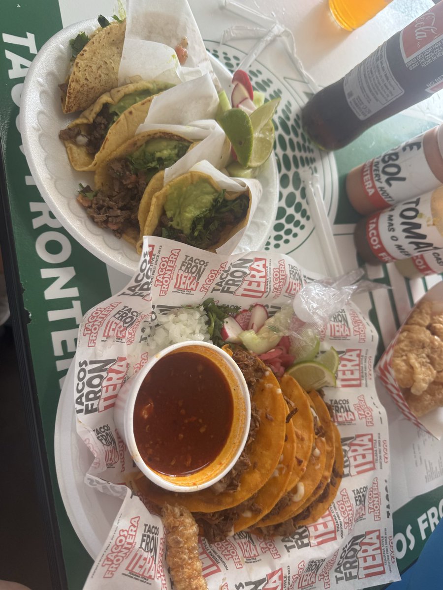 miriAC1014's tweet photo. #tacosfrontera were delicious!  It was worth the drive. Everything was good- even the kids quesadilla and their cheeseburger 😀😀❤️ https://t.co/4IrQeuYEpI