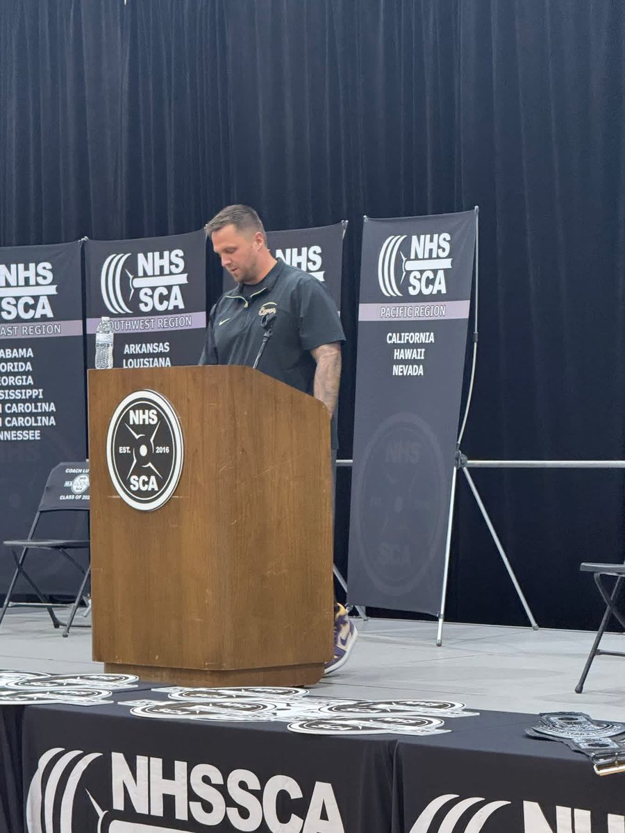 coach_Mahler's tweet photo. The one and only DR @CoachMullinsPhD talking about GPS and how to leverage the data to help structure training and practice! @nhssca_us #NATCON26 https://t.co/imJqWVnrhB