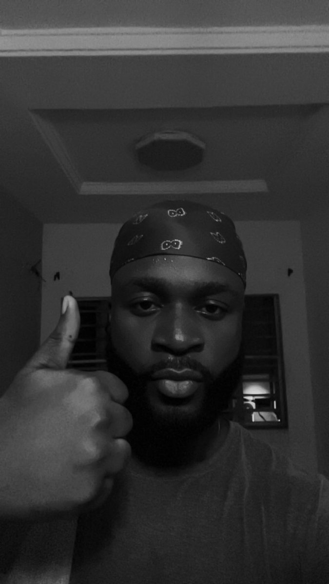 _tolase's tweet photo. With the insane week I’ve had, I’m just glad I was able to show up, I knew my time would be fucked when I saw how close I was to my 5km pr, plus the fatigue really set in dawg, this was pure grit 👏🏾.
One day after the other, one step at a time and I’ll definitely get there. https://t.co/FQDU78bJxw