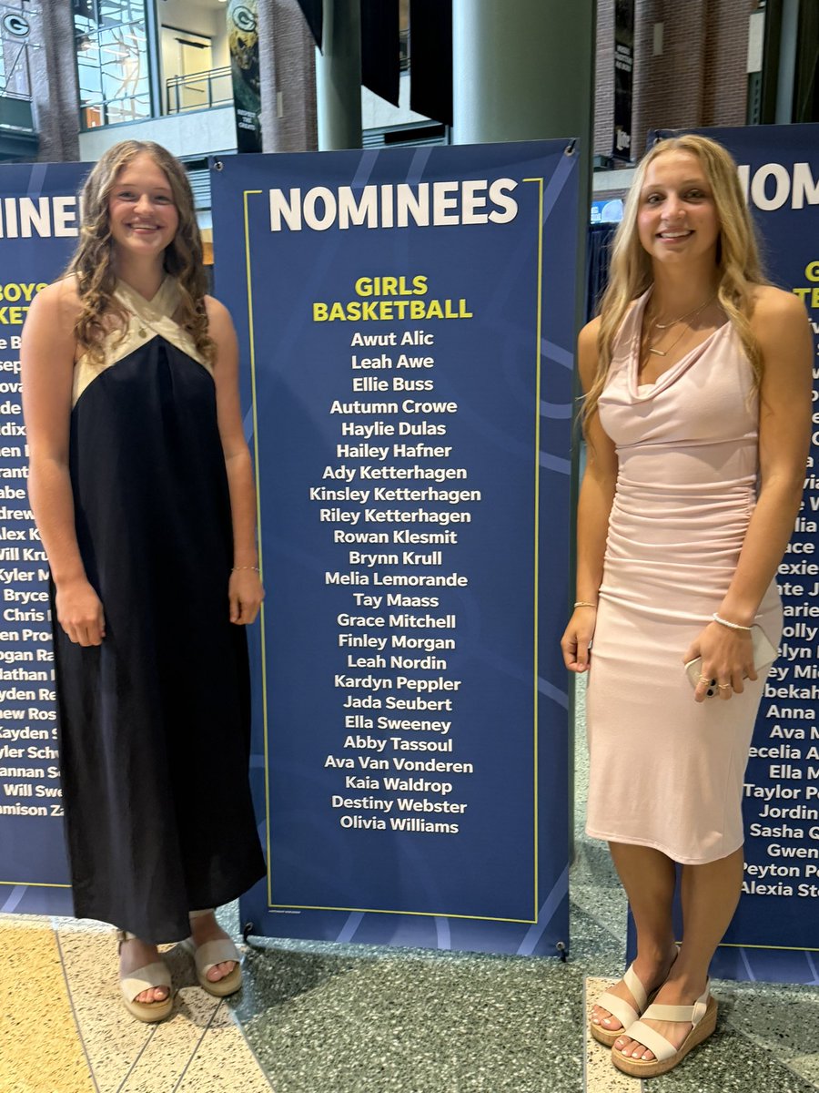 MelissaMit18714's tweet photo. Great night at the Northeast Wisconsin Sports Awards night Grace and Autumn were nominated for girls basketball player of the year 🏀💗 Harps was nominated for soccer player of the year ⚽️ @GraceMitch67126 @AutumnCrowe25 @HarperNeace https://t.co/AMT2wBsllY