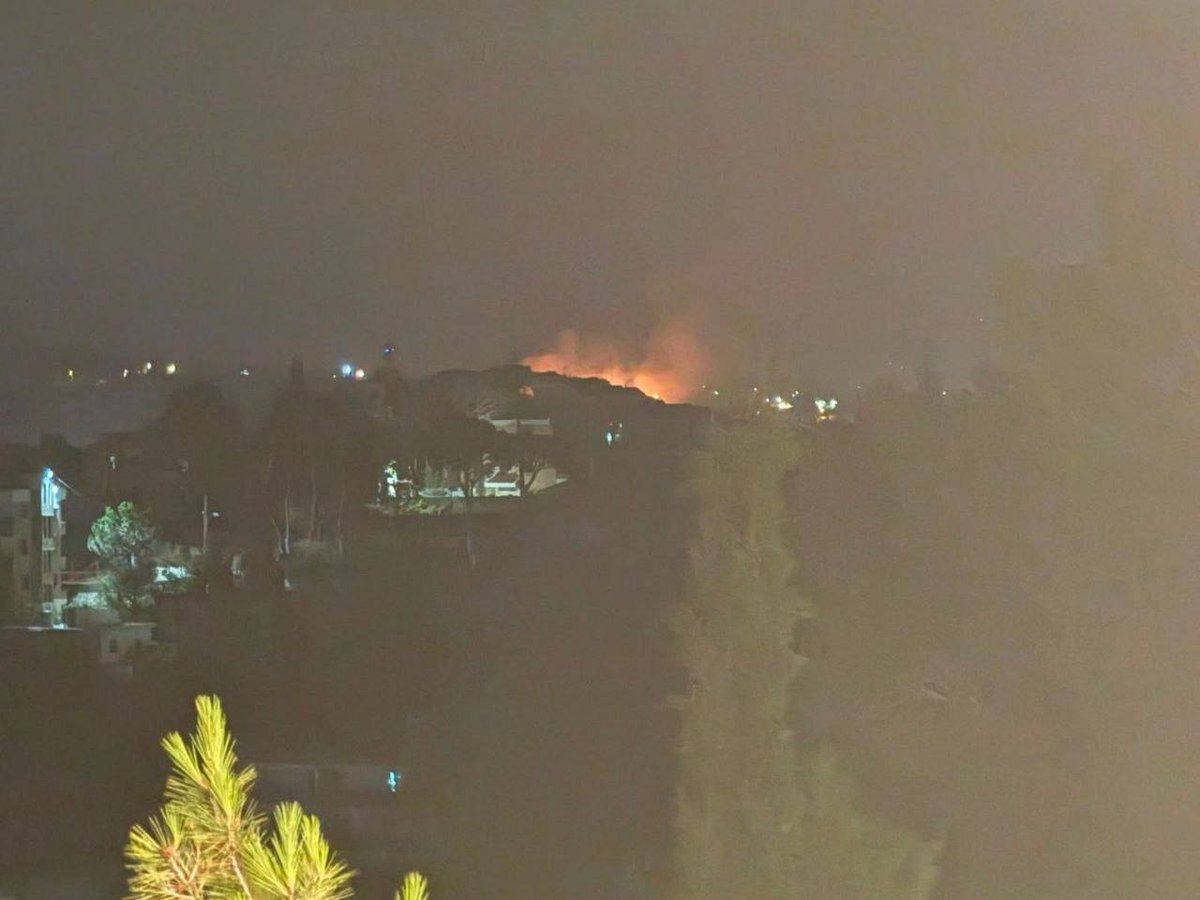 WarX36's tweet photo. An advancing convoy of Israeli forces near Nebatieh, was ambushed by Hezbollah fighters. https://t.co/KXqplZyLsy