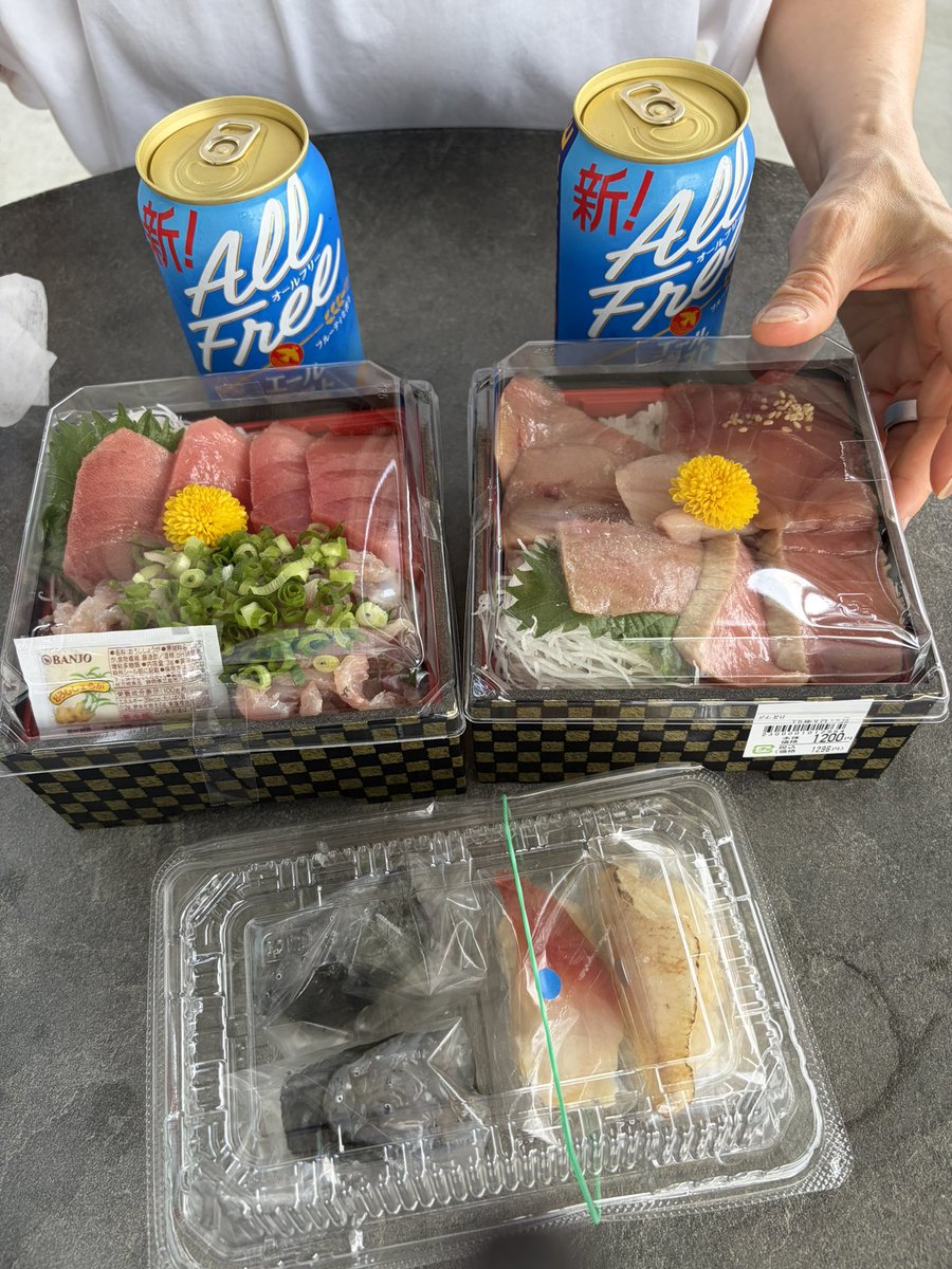 amtmmt's tweet photo. 昨日の小旅行🚙
道の駅まえばし赤城に、新鮮な鮮魚類を提供する店があり、
前回来た時、フードコートでの食後に発見して
今回リベンジで！
3種のマグロが楽しめる丼と、新鮮、甘くて美味
#道の駅まえばし赤城 
#前橋赤城鮮魚センター #イニシャルd聖地巡礼 
#伊香保 #伊香保温泉 https://t.co/KyjqaQwA6x