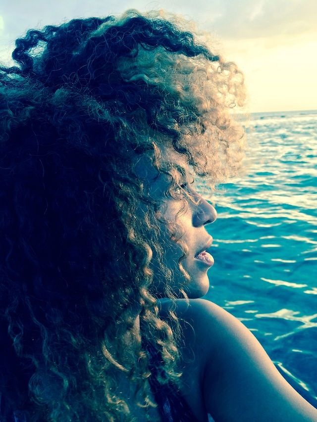fouryonce's tweet photo. saudades de quando ela postava fotinhas assim https://t.co/uw1NWDBAu9