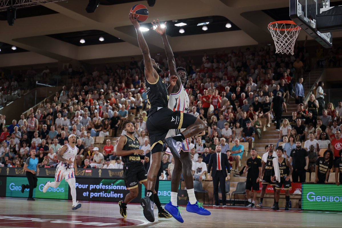 monaco__info's tweet photo. 🏀 Au terme d’une rencontre disputée, la Roca Team concède la défaite 77-88 face à Paris lors de ce match 3. 

Le club parisien mène désormais dans cette finale (2-1). Rendez-vous dimanche pour un match 4 décisif où Monaco jouera sa survie dans cette finale. https://t.co/XVrsxgIZ8A