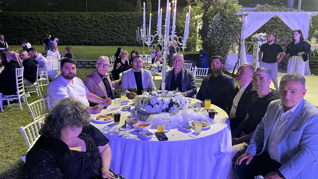 RYagar's tweet photo. Zeki Çebi Beyefendi’nin kıymetli oğlu Burak ile Selenay kardeşlerimizin düğün merasimine katılarak mutluluklarına ortak oldu.

Çebi ve Mutluay ailelerini tebrik ediyor, genç çiftimize ömür boyu sağlık, huzur ve mutluluklar diliyoruz. Allah mesut ve bahtiyar etsin. 💍🤍 https://t.co/6zXa3S1ths