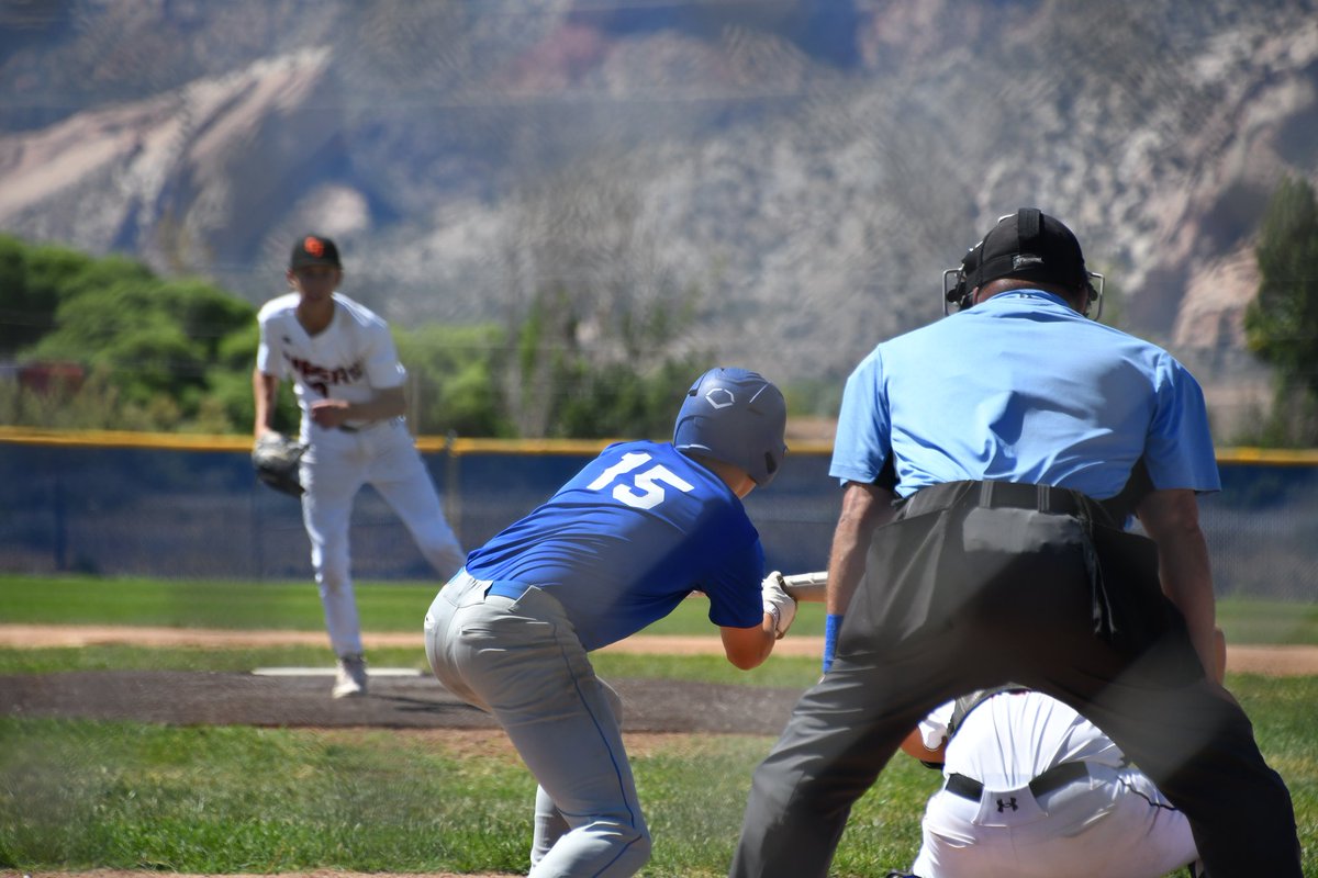 maximusgraff7's tweet photo. Day 2 Fruita Monument High School summer ball tournament #classof2029 #baseballhighlights #baseballrecruiting #baseball #fruitamonumenthighschoolbaseball https://t.co/5lr78mHqnL
