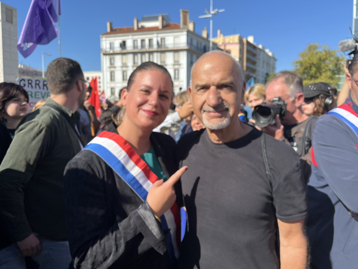 lumiser1's tweet photo. @trichard3758 @srodan @JLMelenchon Ne généralisez pas. Vous n'êtes pas la France. Votre décadence intellectuelle et haine obscurantiste ne touche pas tout le monde.

Albert Lévy sait de quel côté est l'humanisme et l'universalisme.  Vous devriez apprendre de lui. 
https://t.co/1jpx9U1BOo https://t.co/cFGR0k4W1F