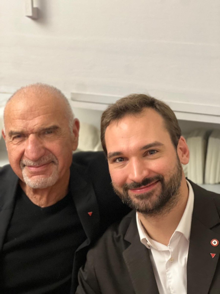 lumiser1's tweet photo. @trichard3758 @srodan @JLMelenchon Ne généralisez pas. Vous n'êtes pas la France. Votre décadence intellectuelle et haine obscurantiste ne touche pas tout le monde.

Albert Lévy sait de quel côté est l'humanisme et l'universalisme.  Vous devriez apprendre de lui. 
https://t.co/1jpx9U1BOo https://t.co/cFGR0k4W1F