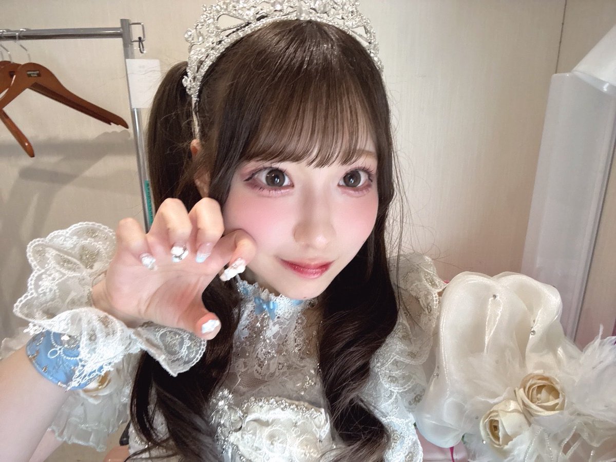 4xg_tk's tweet photo. ぱあちゃんのきゅーすととPiKiのメイクの違い好き💕
きゅーすとはきゅるきゅるお目目に目が行くメイクでリップが薄いことが多くて、ぴきはぱあちゃんの魅力的できゅーとな唇を最大限に活かす若干オーバーリップが多いのどっちも好き🥺🫶🏻︎
メイクのコンセプト消化もできちゃう最強アイドルだもんね🩷 https://t.co/l455huovMw