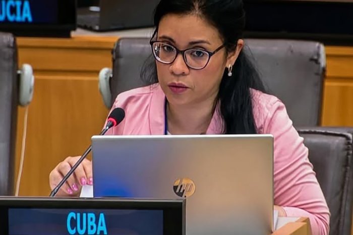 CopacceYudith's tweet photo. Daylenis Moreno, embajadora y representante permanente alterna de Cuba ante las Naciones Unidas, reafirmó en Nueva York el Comité Especial de Descolonización (C-24) el compromiso de su país con la erradicación definitiva del colonialismo y la plena implementación de los mandatos. https://t.co/a8RawscuvM